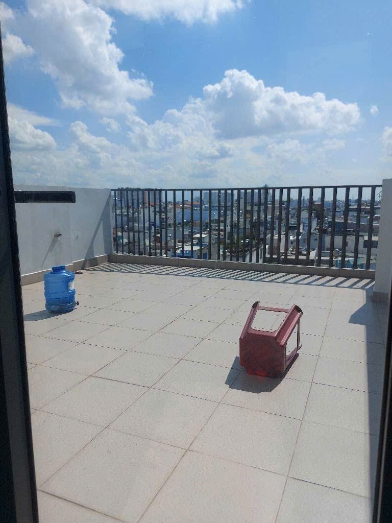 Chợ Đêm 7 Tầng, Thang Máy, Kinh Doanh Sôi Động - Thu Nhập 800 triệu/năm