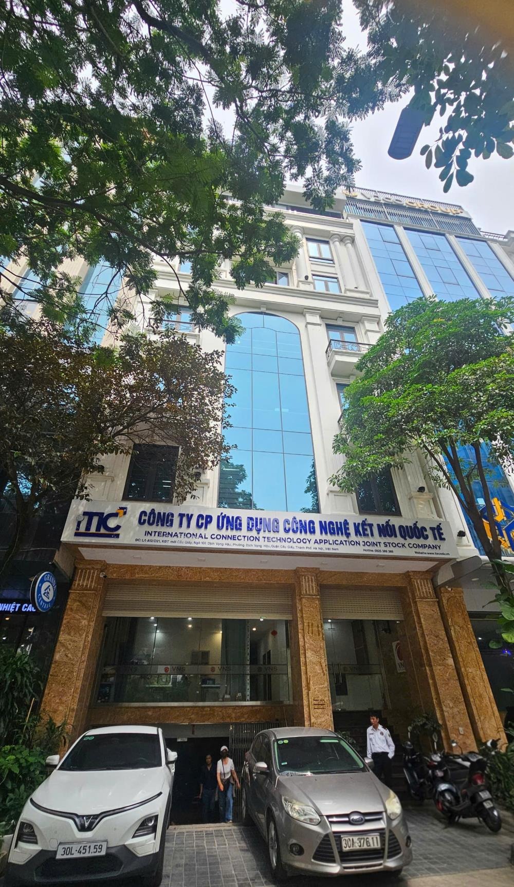 Cho Thuê Văn Phòng Xuân Phong Building Duy Tân - Giá Tốt, Hoàn Thiện