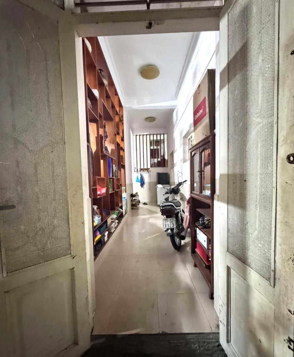 Gấp bán nhà Nguyễn Văn Đậu 97m2, 4 tầng, 14.7 tỷ - Vị trí đắc địa