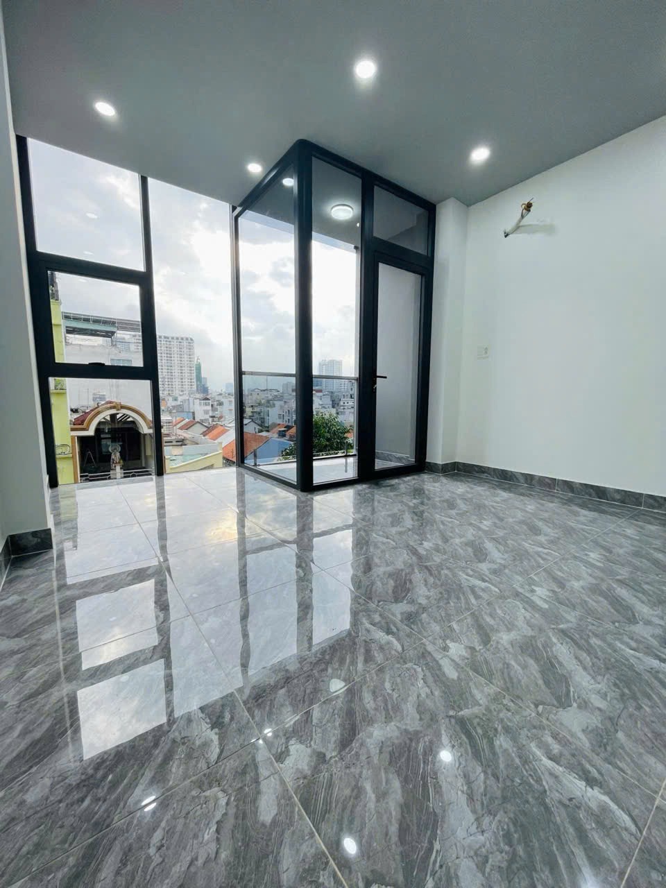 Nhà Mặt Tiền Khánh Hội, Quận 4 - Cho Thuê/KD Spa, Văn Phòng Cao Cấp