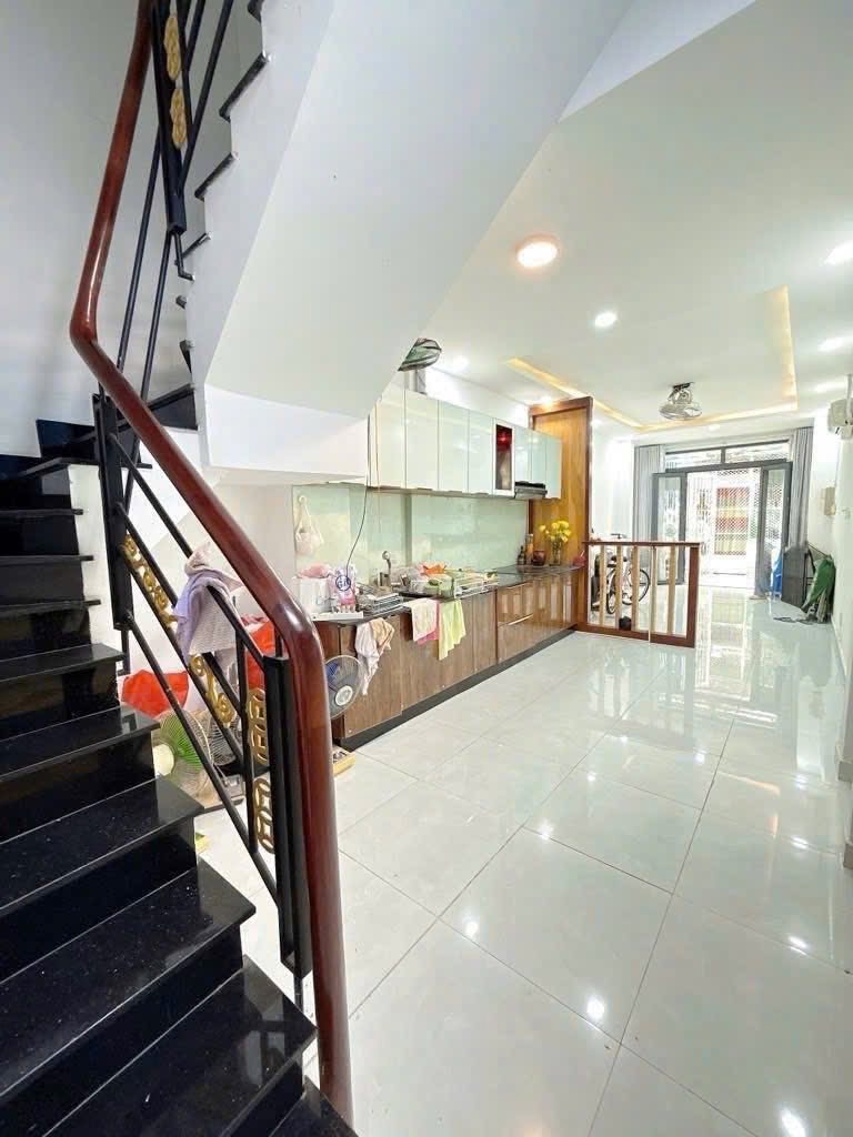 Bán nhà 45m² Tô Hiến Thành, Quận 10 - 5.8 tỷ, HXH, 4PN, Full tiện nghi