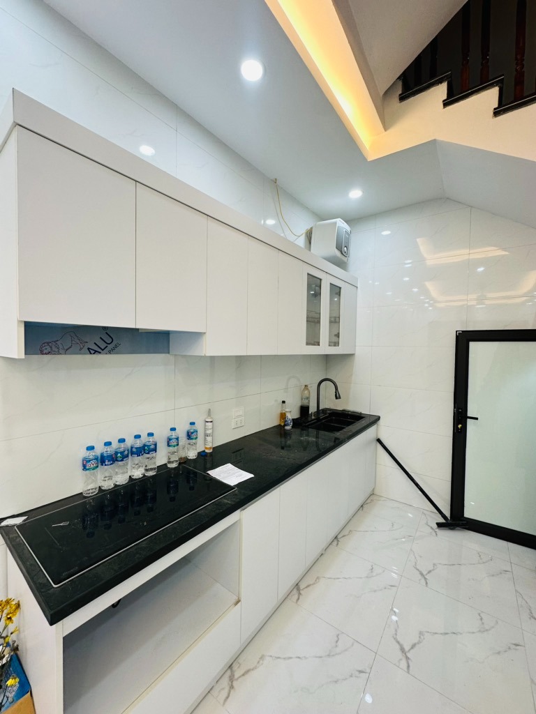 Nhà đẹp Vĩnh Hưng, Lĩnh Nam - Giá mềm, 30m² - Ngõ thông 3 gác