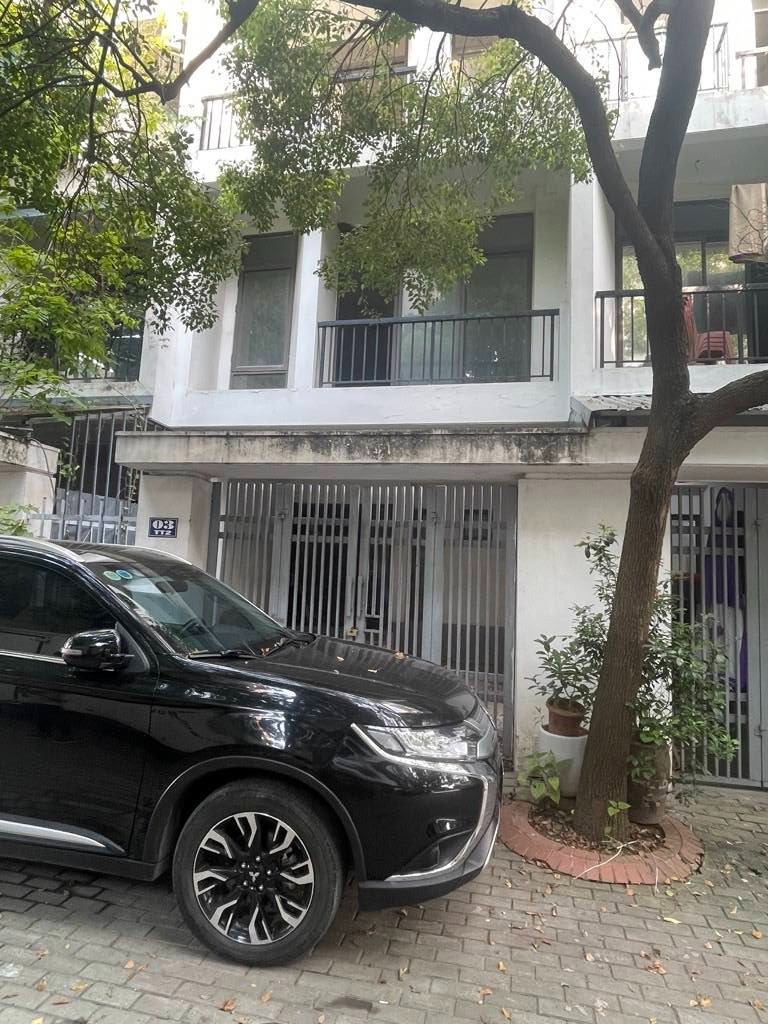 Bán nhà mặt biệt thự Ao Sào, Hoàng Mai, Hà Nội - 19.5 tỷ