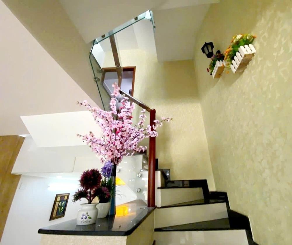 Nhà đẹp Lê Văn Thọ, 53m2, 4PN, 7.2 tỷ - Hẻm Oto, Dân Trí