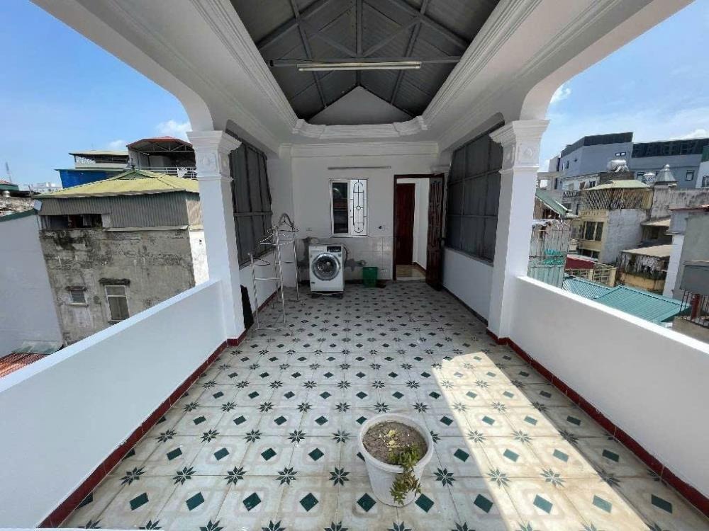 Nhà đẹp Đội Cấn - 40m2, 5 tầng, 6 phòng ngủ - Giá 8 tỷ+