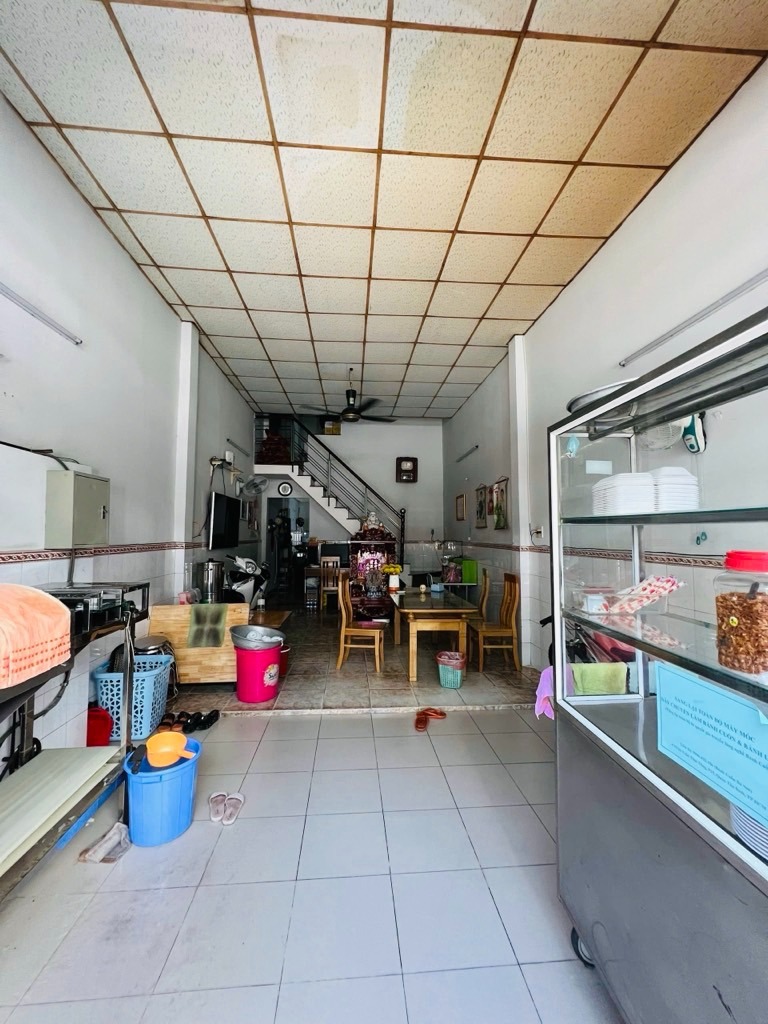 Bán nhà Tân Phú 72m2, Gò Dầu, Giá 6.35 Tỷ - Vị Trí Đẹp, Tiện Xây Mới