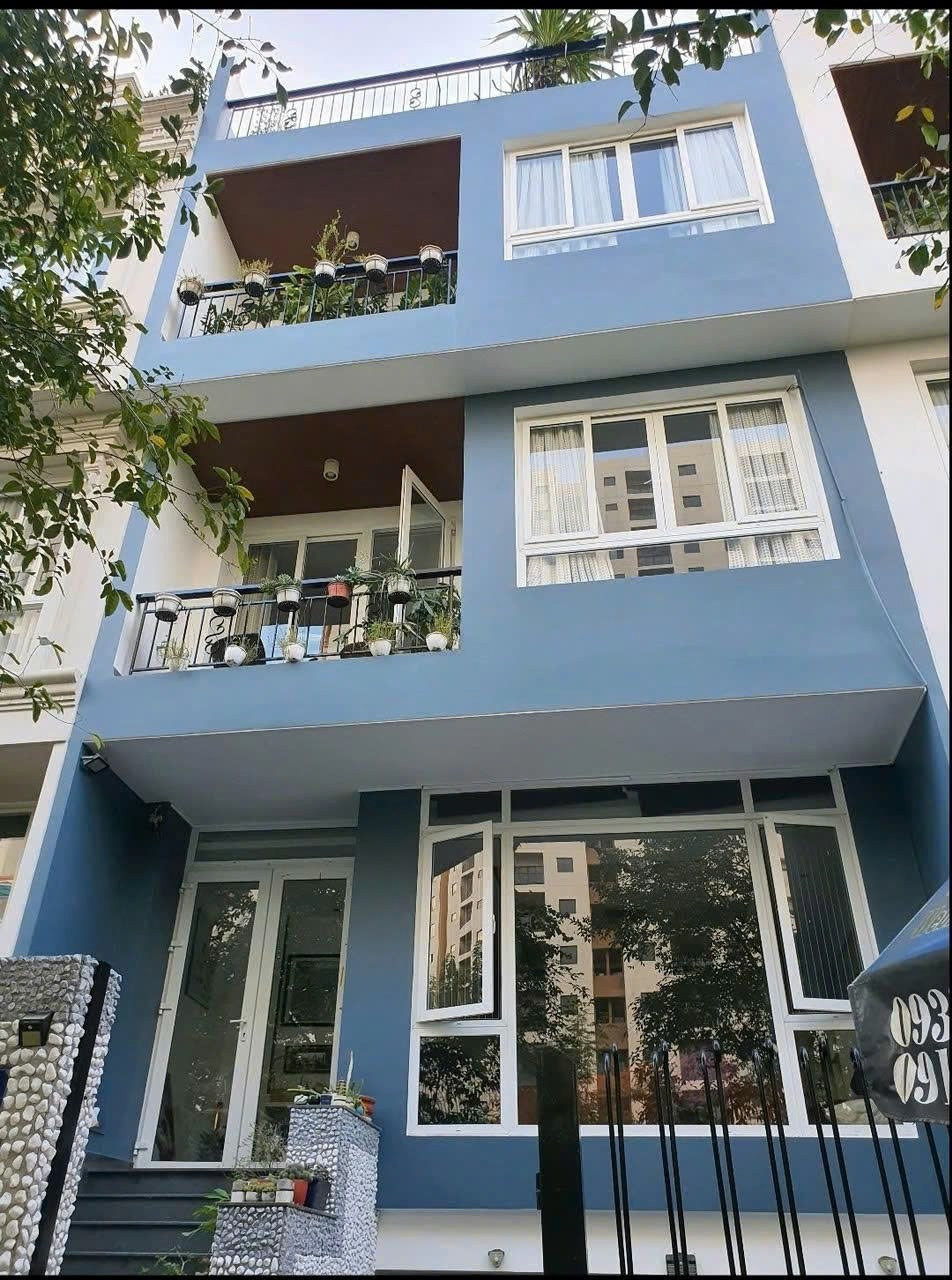 Bán Nhà Hầm 4 Tầng, Vị Trí Đắc Địa, Thủ Đức - 35 Tỷ