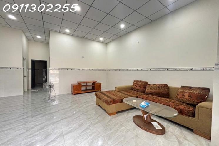 Nhà đẹp 70M2 - 1 xẹt Lã Xuân Oai - Đường trước nhà 5 mét - Giá 4 tỷ nhỉnh