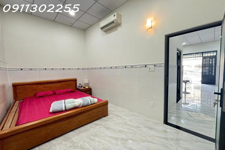 Nhà đẹp 70M2 - 1 xẹt Lã Xuân Oai - Đường trước nhà 5 mét - Giá 4 tỷ nhỉnh