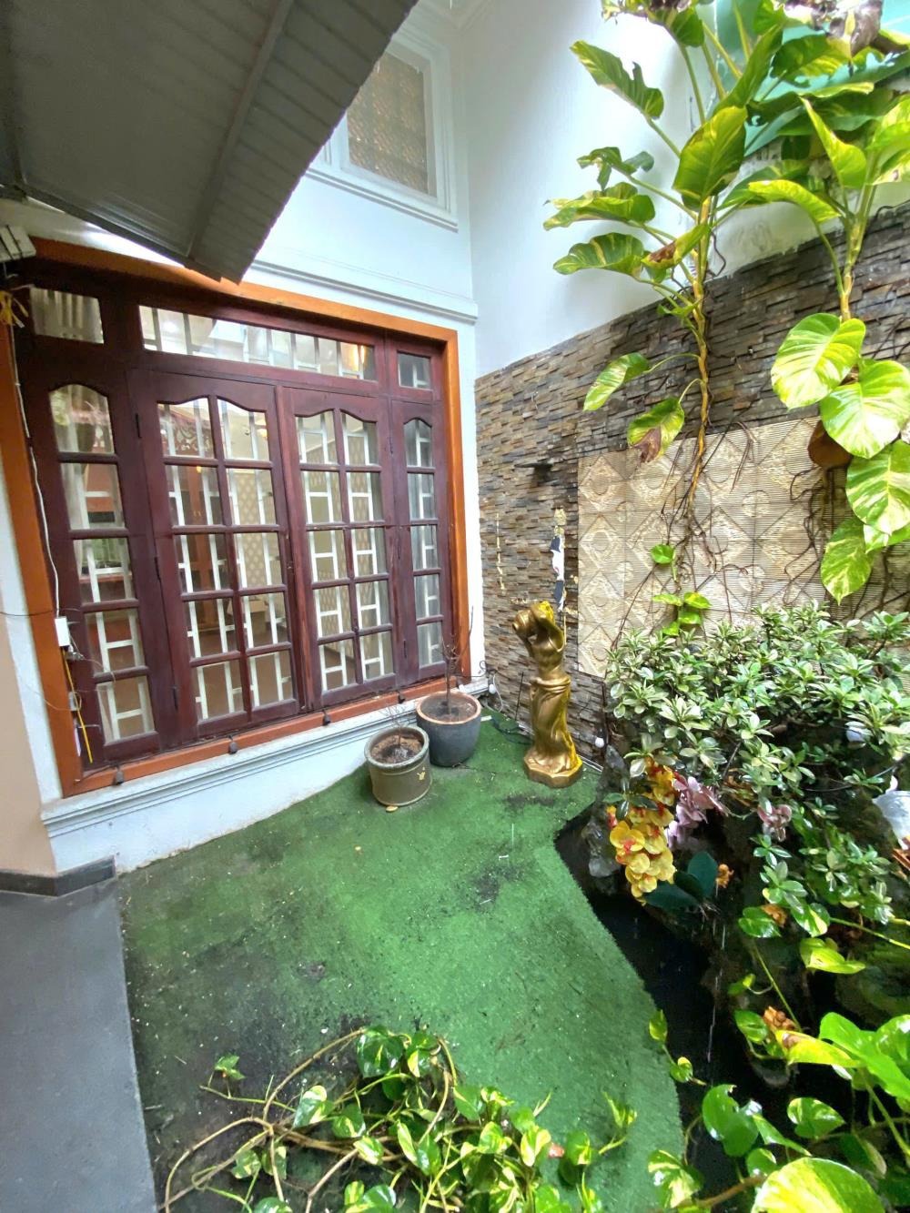Bán Biệt Thự Mặt Tiền Quận 12 - Vị Trí Đẹp, Giá Tốt