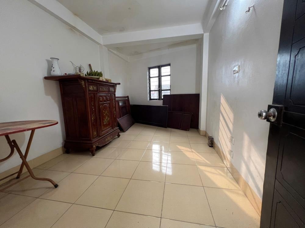 Bán nhà Khu ĐK Yên Viên, Gia Lâm: 4 Tầng, Giá Rẻ, Đẹp, Pháp Lý Sổ Đỏ