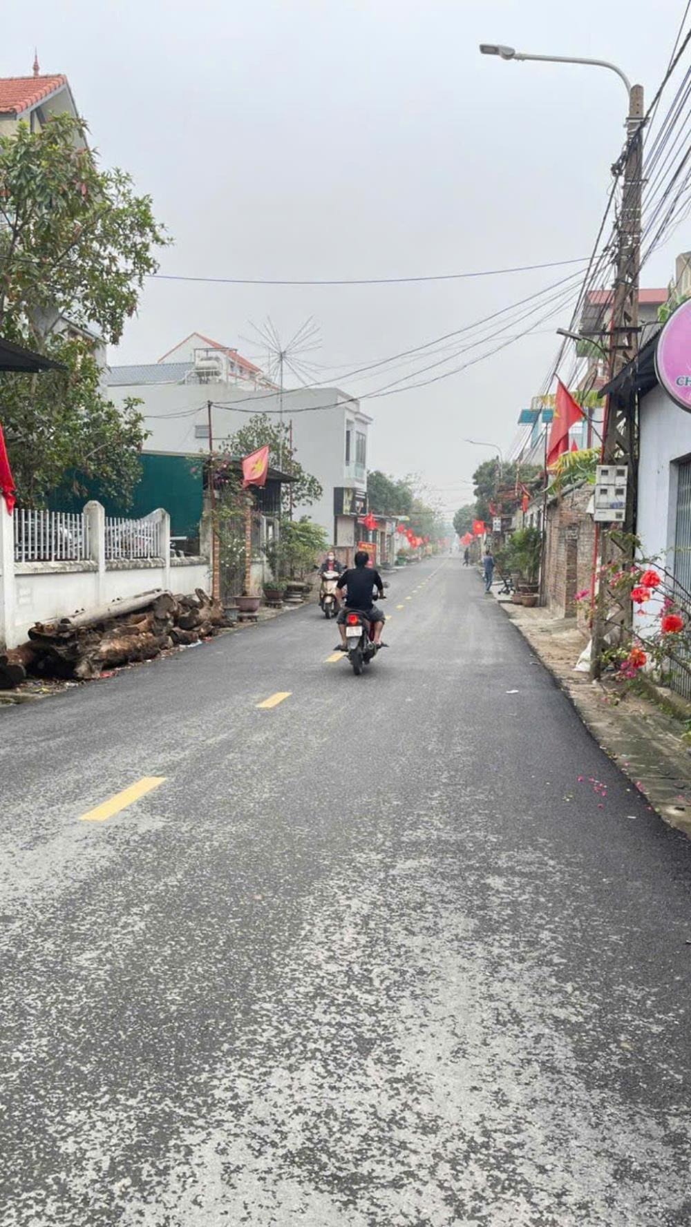 Đất Mặt Tiền Kinh Doanh - Phú Cường, 112m2, 8m, Full Thổ Cư