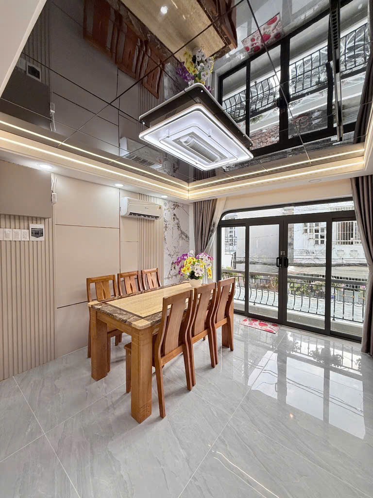 Bán nhà đường CMT8, P5, Q.Tân Bình: 2 phòng ngủ, 88m2, 7 tỷ