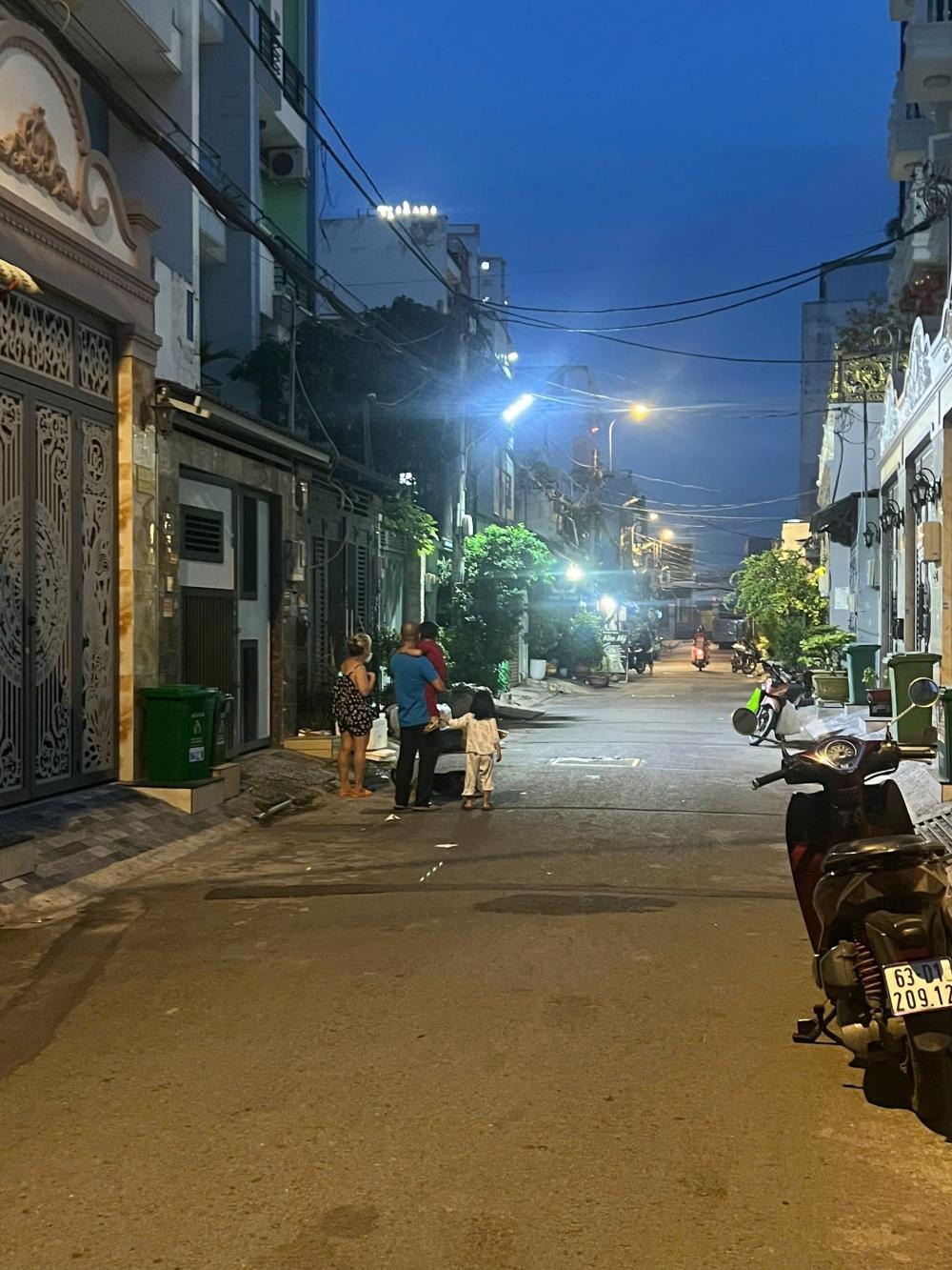 Cho Thuê Nhà Nguyên Căn Bình Tân - 6PN, Xe Hơi, Giá 18TR