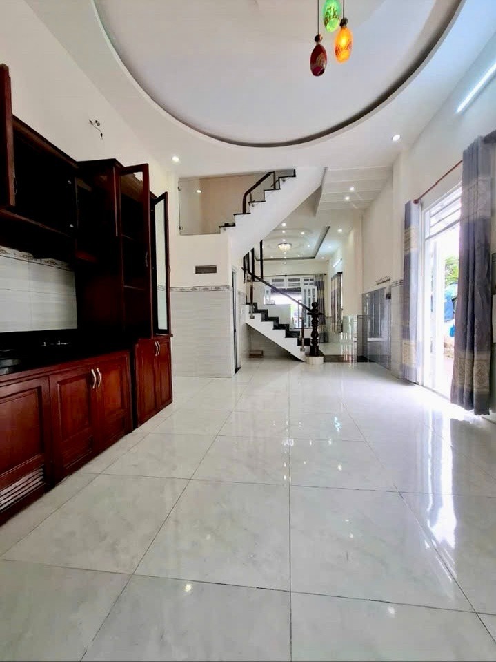 Cho Thuê Nhà Nguyên Căn Bình Tân - 6PN, Xe Hơi, Giá 18TR