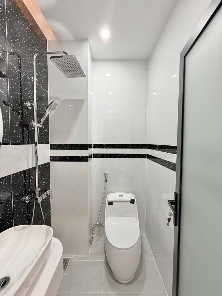 Bán nhà đường CMT8, P5, Q.Tân Bình: 2 phòng ngủ, 88m2, 7 tỷ
