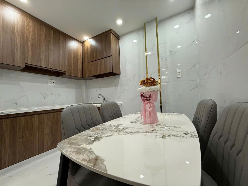 Nhà phố Quận 3: 40m2, 5 Tầng, 5PN, Giá 6.8 tỷ - Chiến Nhà Phố