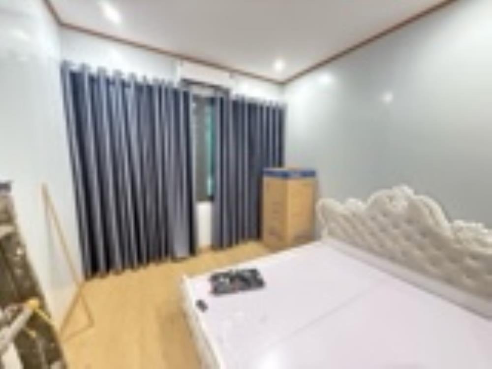 Bán nhà Thái Thịnh - Vị trí đẹp, ô tô vào cửa, full nội thất - Giá 3.37 tỷ