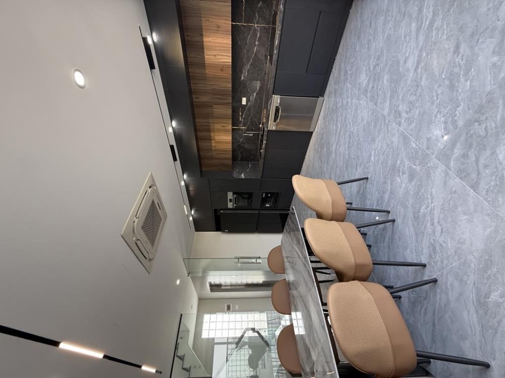 Bán Nhà 7 Tầng Nguyễn Lam, Long Biên - 42m² - Giá 13.65 Tỷ