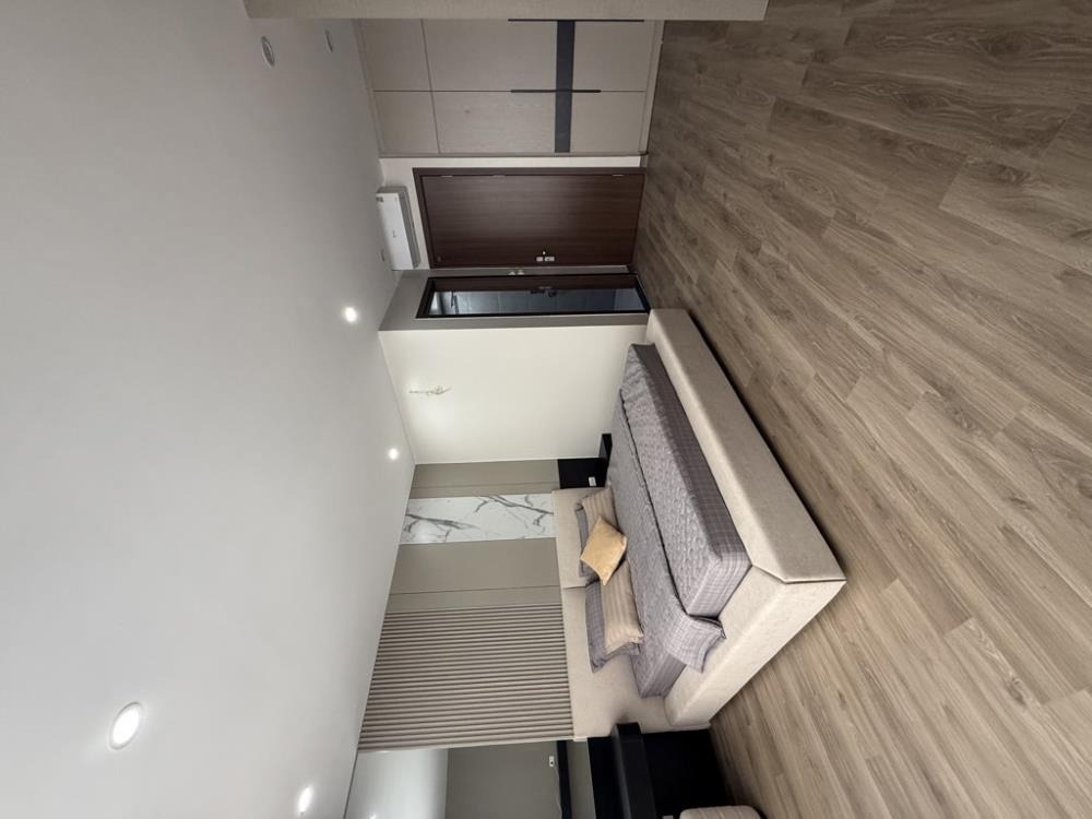 Bán Nhà 7 Tầng Nguyễn Lam, Long Biên - 42m² - Giá 13.65 Tỷ