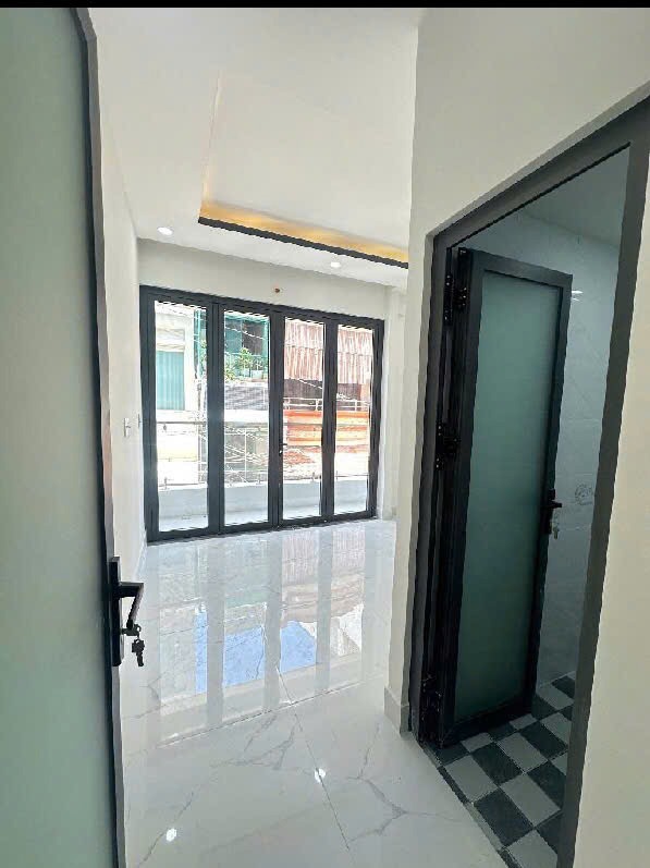 Bán nhà Quận 8: Nguyễn Thị Tần, Hẻm Xe Hơi, 6.6 Tỷ