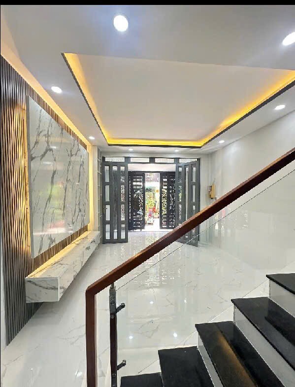 Bán nhà Quận 8: Nguyễn Thị Tần, Hẻm Xe Hơi, 6.6 Tỷ