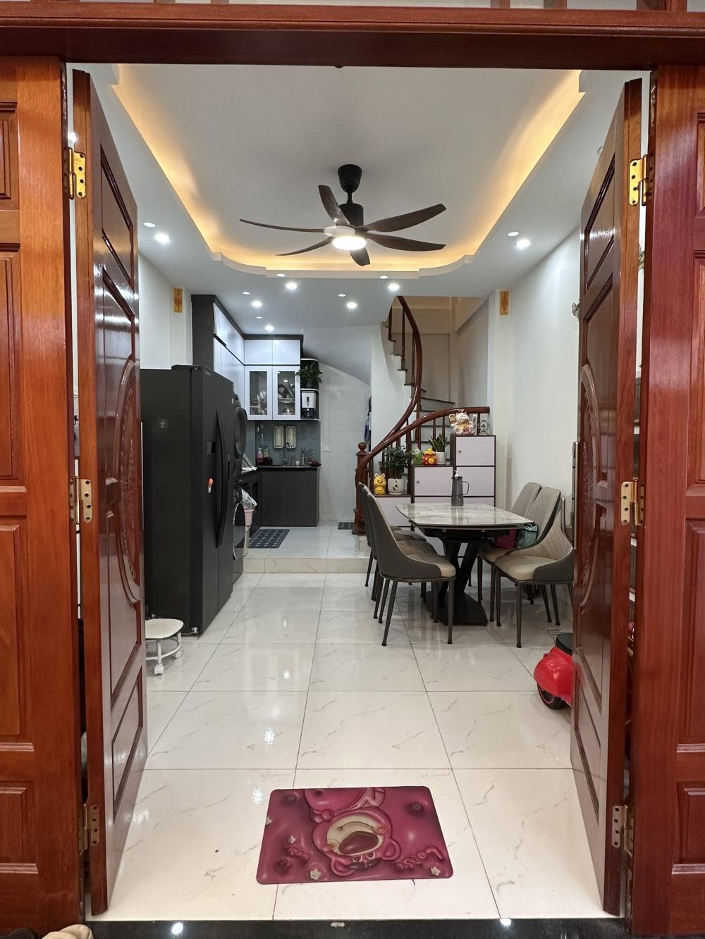 Bán Nhà Lai Xá, Hoài Đức - 5 Tầng Full Nội Thất - Giá Tốt