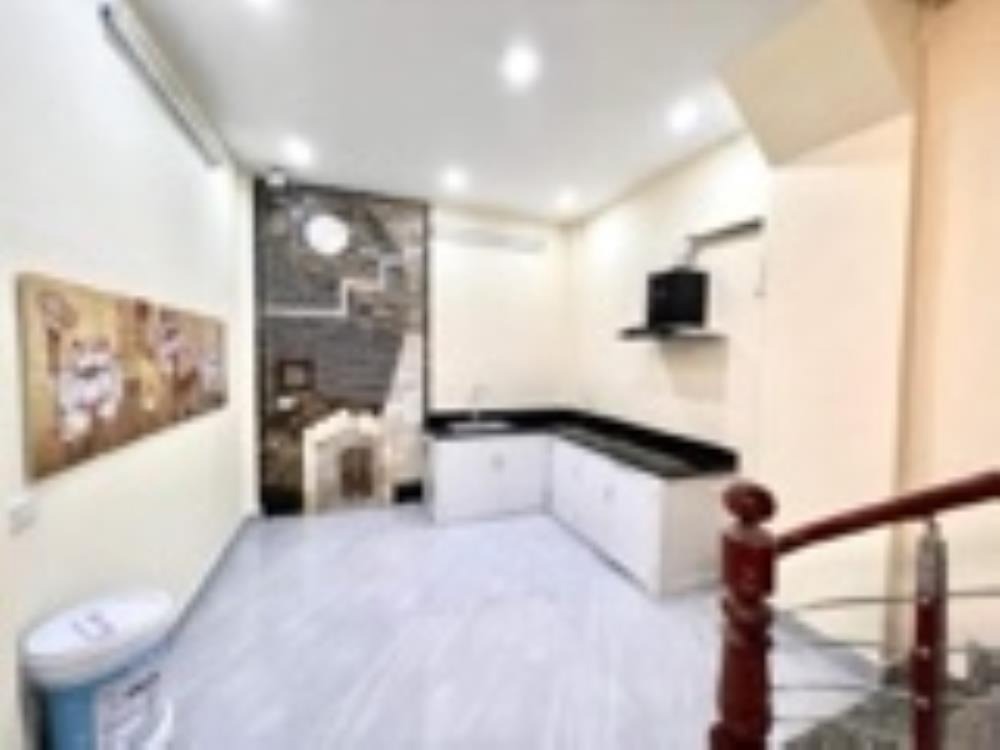 Yên Hoà 40m² Nhà Đẹp Giá Tốt - Vị Trí Trung Tâm, Tiện Ích Vụ Về