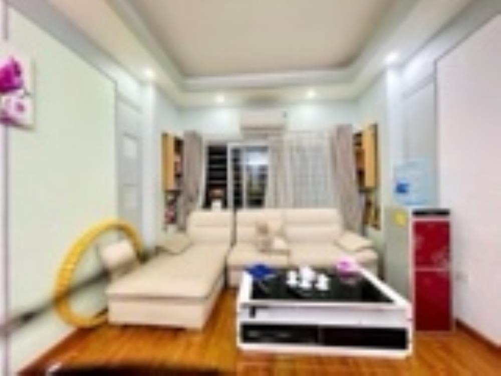 Bán nhà đẹp, nội thất cao cấp tại Cầu Giấy - Giá tốt nhất