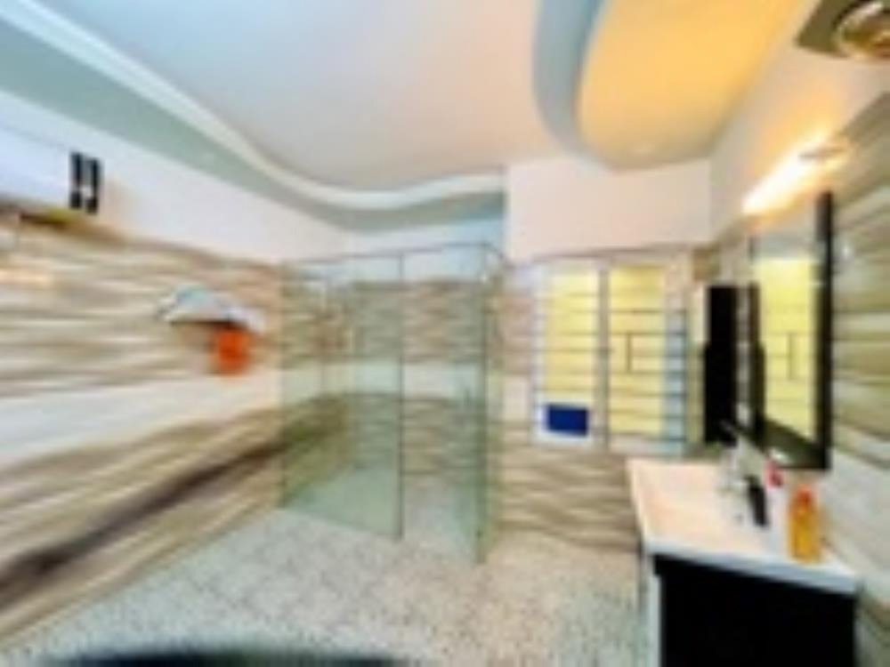 Bán nhà đẹp, nội thất cao cấp tại Cầu Giấy - Giá tốt nhất