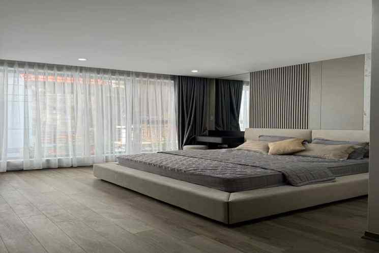 Siêu phẩm Long Biên, 45m x 7 tầng, thang máy, gara 7 chỗ, full nội thất