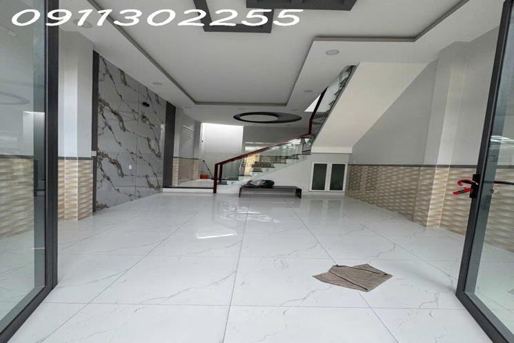 NHÀ 2 TẦNG 50M2  HẺM Ô TÔ  NGAY NGÃ TƯ THỦ ĐỨC  5.3 TỶ
