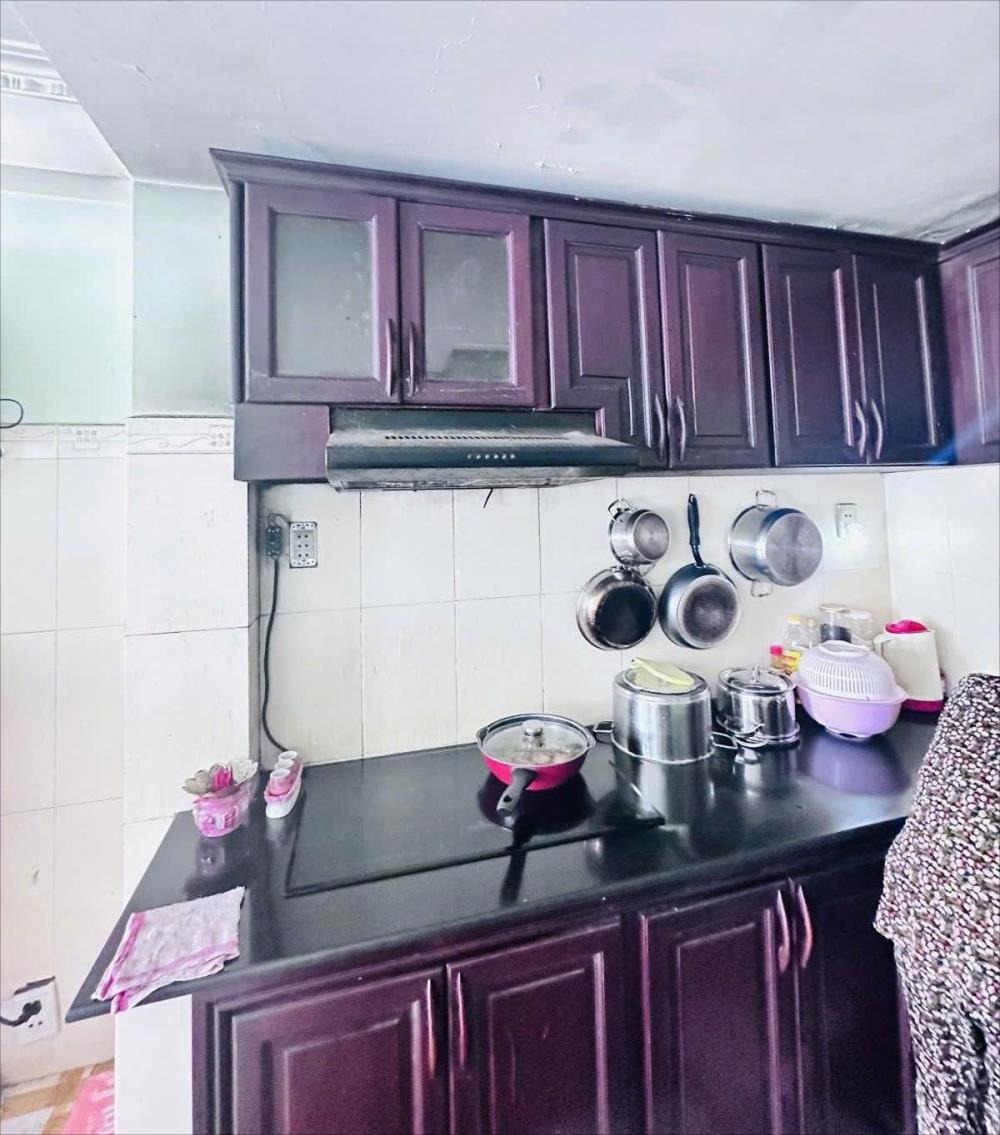 Nhà Phố Quận 10 - 5 Tầng, 4 PN, Giá 6 Tỷ - Vị Trí Đắc Địa