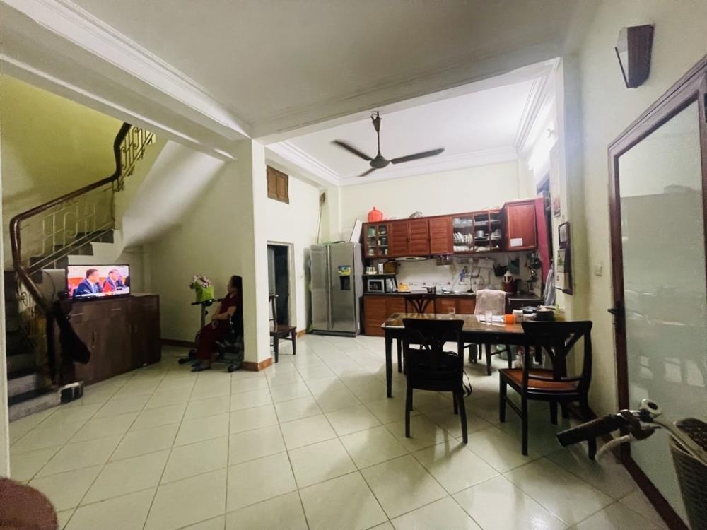 Bán Gấp Nhà Mặt Phố Mỹ Đình - 106.8m² - Vị Trí Đắc Địa - Giá Tốt