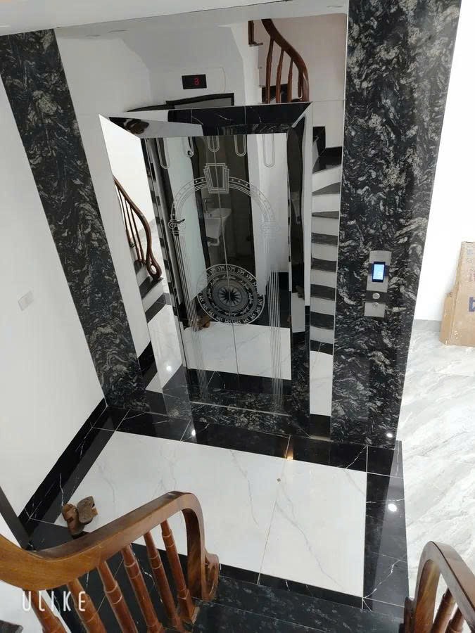 Bán nhà 6 tầng thang máy, full nội thất, gần BV Tâm Anh & Trường Quốc tế