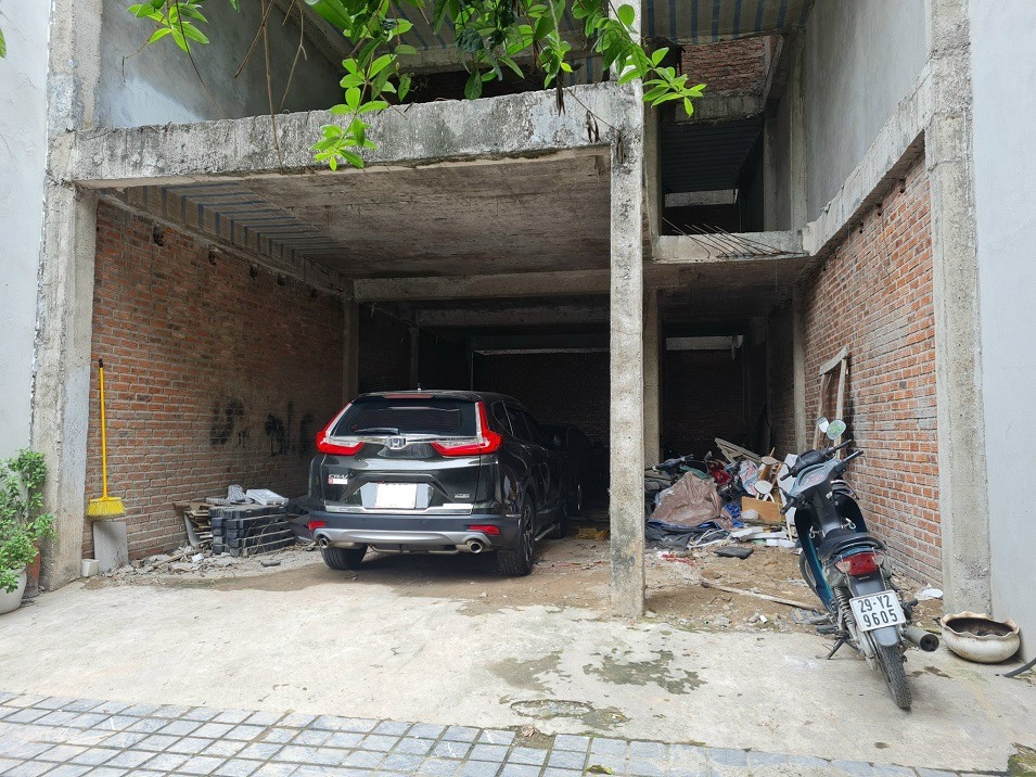 Nhà phố Nguyễn Ngọc Vũ 106m2 - Kinh doanh, Ô tô vào cửa, Vỉa hè rộng