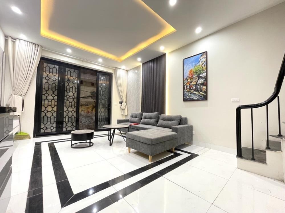 Bán Nhà Đẹp Ba Đình: 4 Tầng, Mặt Tiền Rộng, Giá Tốt