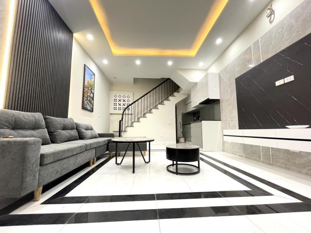 Bán Nhà Đẹp Ba Đình: 4 Tầng, Mặt Tiền Rộng, Giá Tốt