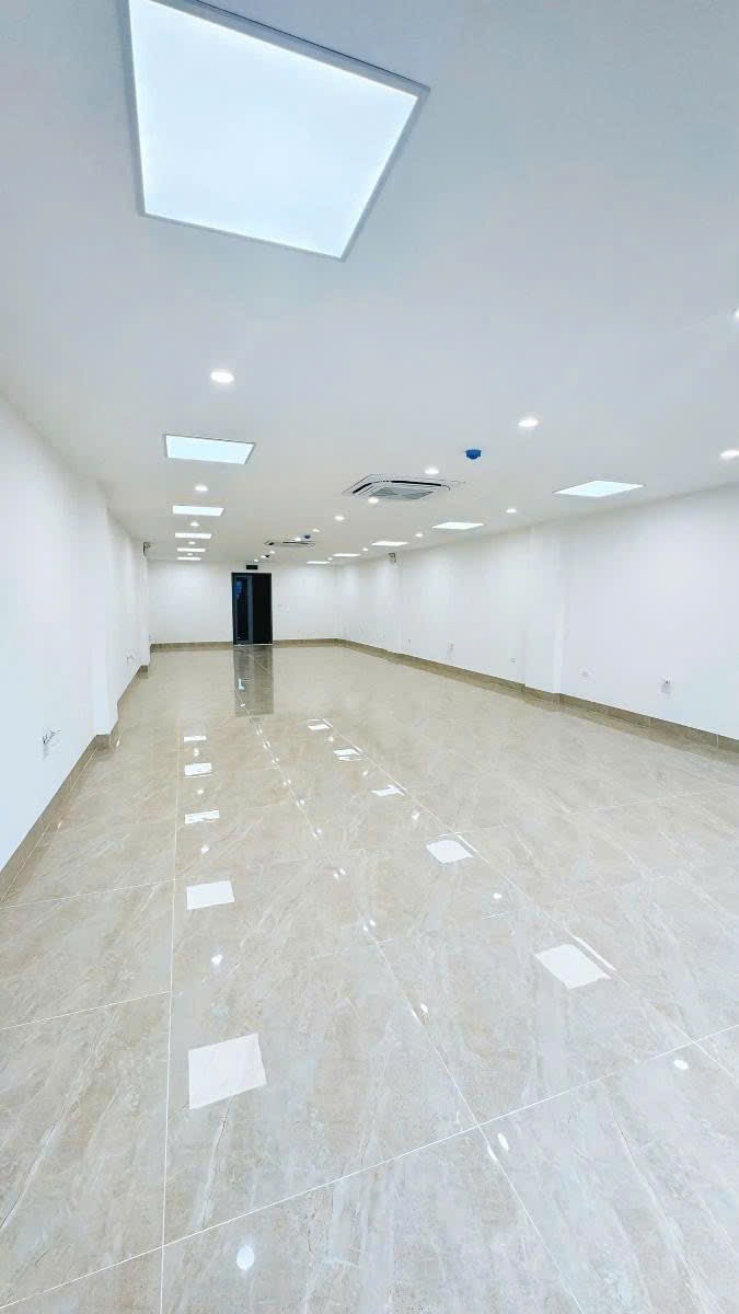 Mặt Phố Kinh Doanh - 120m2, 8 Tầng, Mặt Tiền 6m - Giá 72 Tỷ
