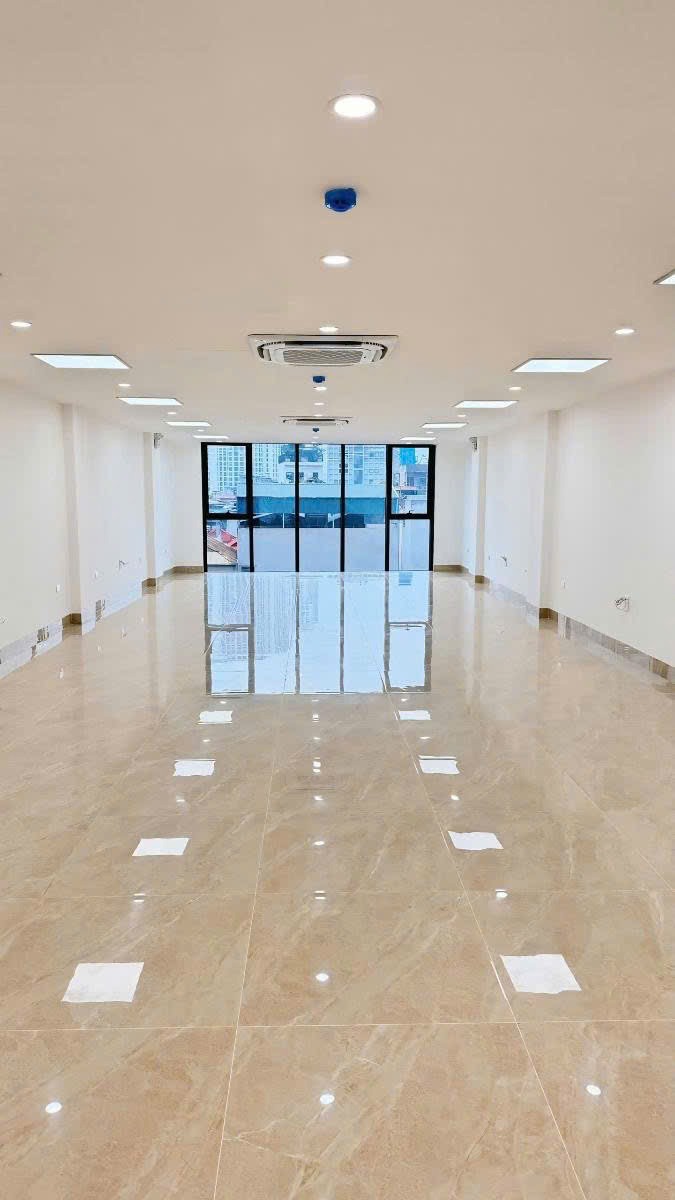 Mặt Phố Kinh Doanh - 120m2, 8 Tầng, Mặt Tiền 6m - Giá 72 Tỷ