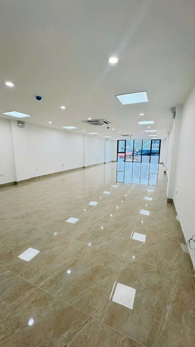 Mặt Phố Kinh Doanh - 120m2, 8 Tầng, Mặt Tiền 6m - Giá 72 Tỷ