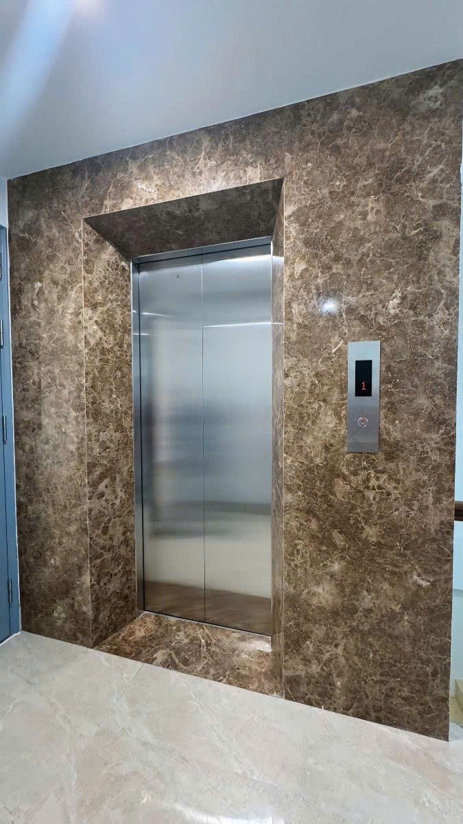 Mặt Phố Kinh Doanh - 120m2, 8 Tầng, Mặt Tiền 6m - Giá 72 Tỷ