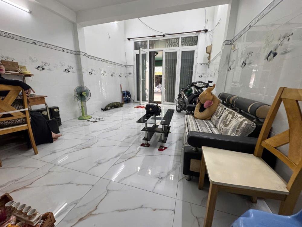 Nhà Đúc 5 Tấm Kênh Nước Đen, Bình Tân - 7.2 Tỷ (Sổ Hồng Riêng)