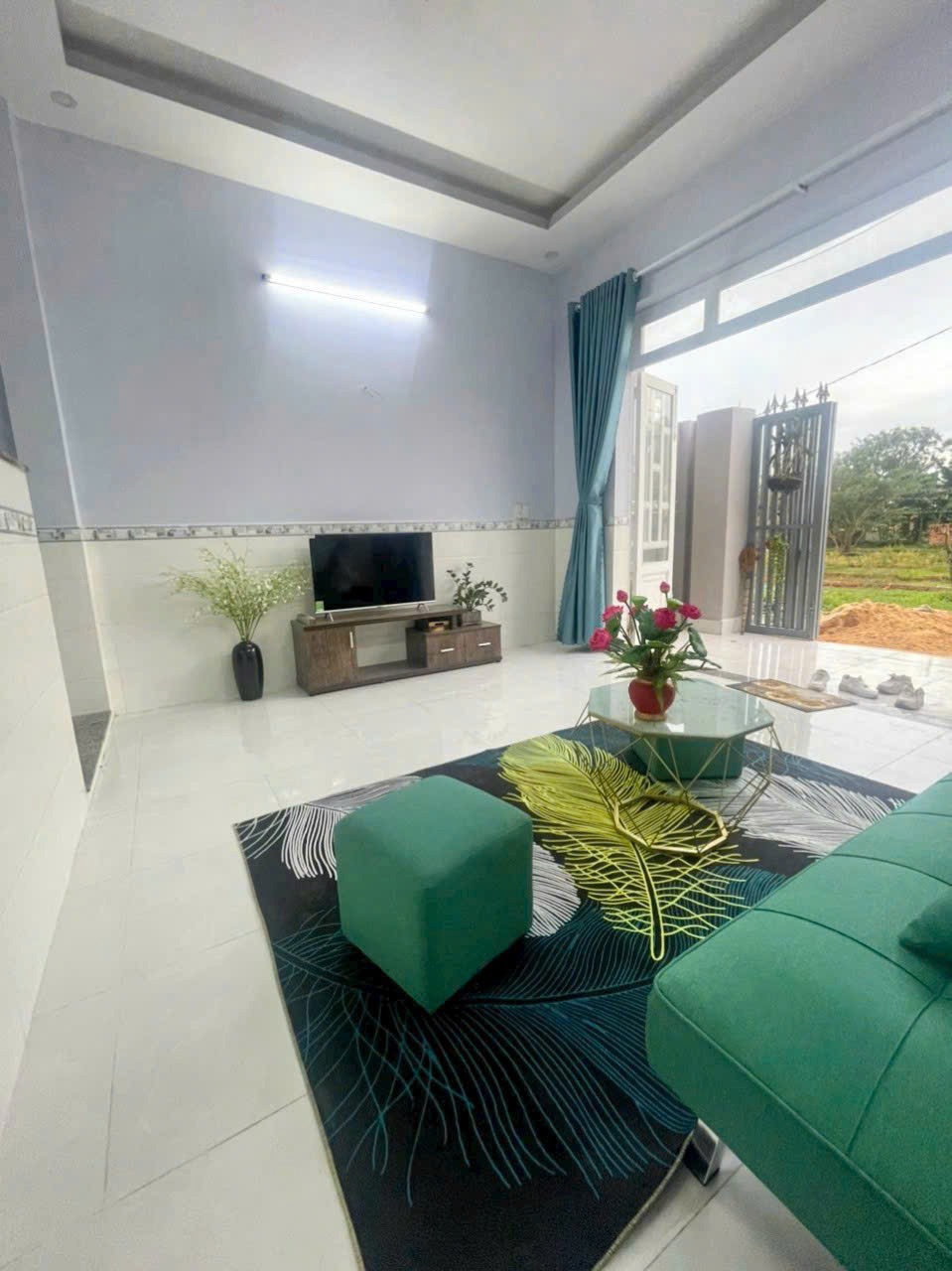 Nhà 2 Tầng Hóc Môn: Bán Gấp, Giá Tốt, Pháp Lý Rõ Ràng