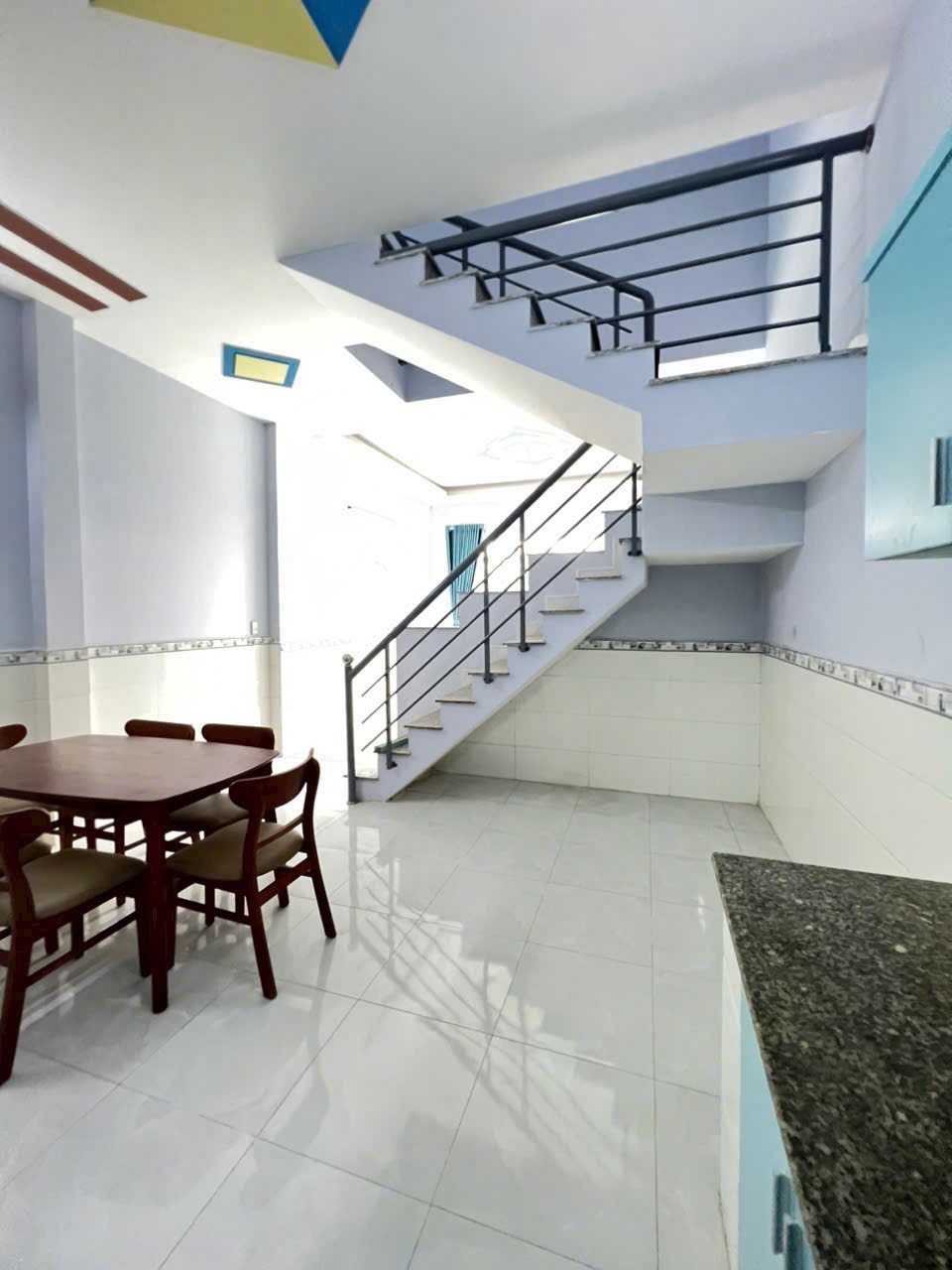 Nhà 2 Tầng Hóc Môn: Bán Gấp, Giá Tốt, Pháp Lý Rõ Ràng