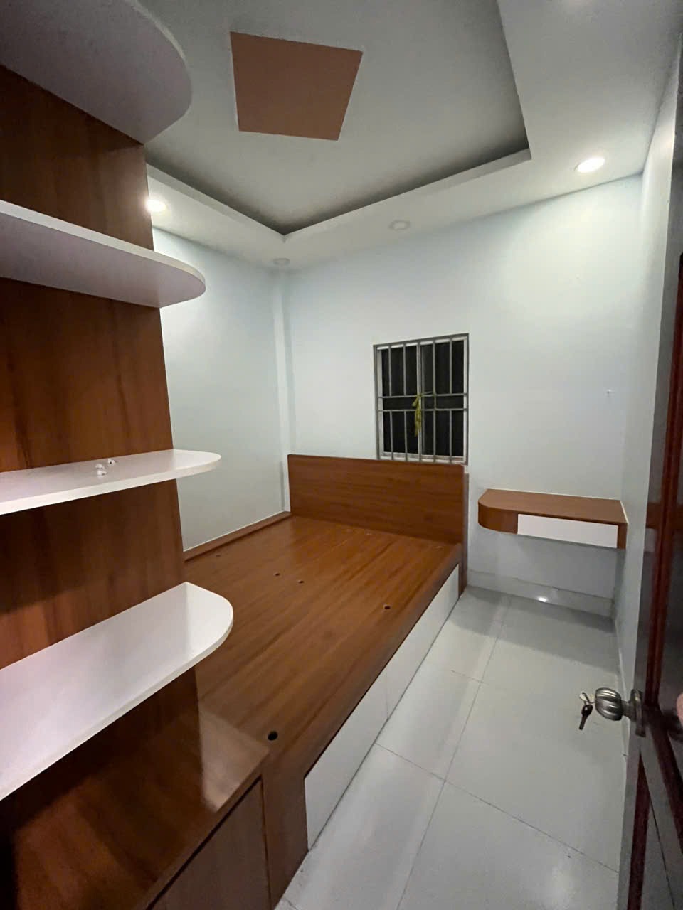 Nhà Ngộp Chính Chủ Hóc Môn - Giá Chỉ 650tr - Vị Trí Đắc Địa