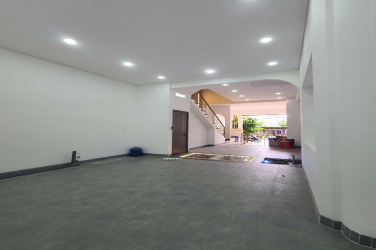 cần bán gấp nhà  tô Ký.giảm liên tiếp 300tr chào 5.3 tỷ. Gấp giảm 200tr chào 5.6 tỷ TL Gấp giảm
