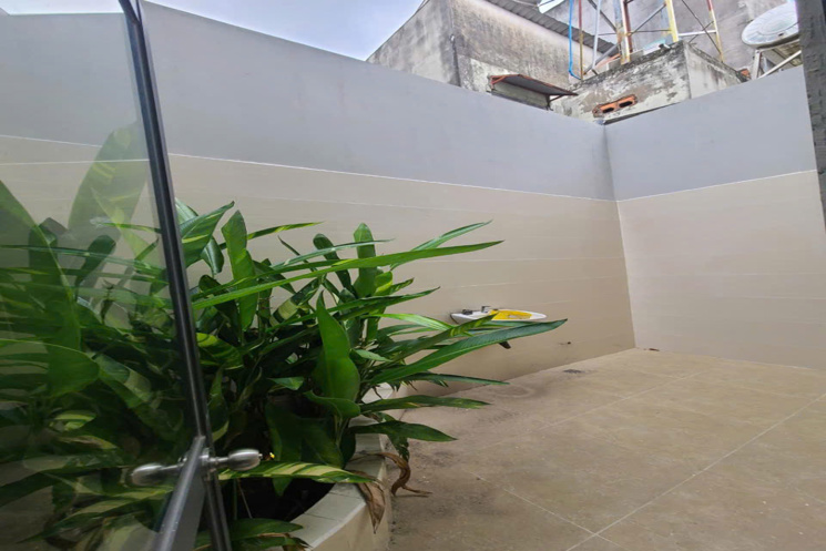 cần bán gấp nhà  tô Ký.giảm liên tiếp 300tr chào 5.3 tỷ. Gấp giảm 200tr chào 5.6 tỷ TL Gấp giảm