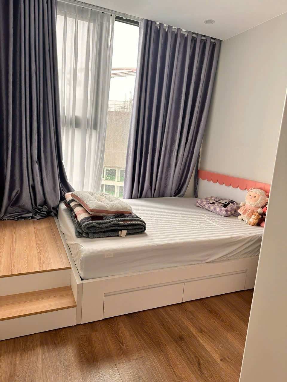 Bán 3N Full Đồ Đẹp, Sổ Sách Sẵn Sàng - VinHomes Smart City