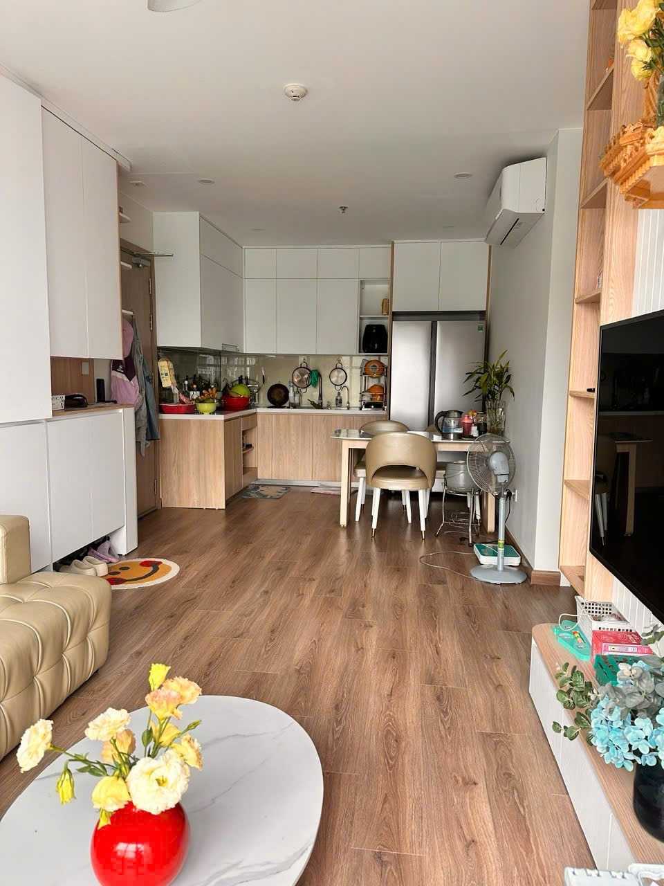 Bán 3N Full Đồ Đẹp, Sổ Sách Sẵn Sàng - VinHomes Smart City